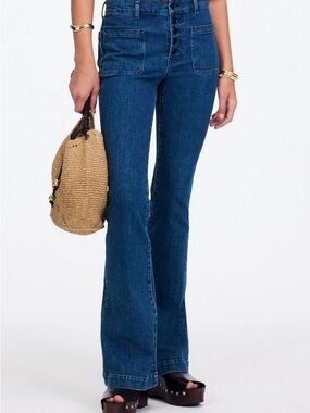 Madewell Flea Market Flare Jeans in Enola Wash with Comfort Stretch